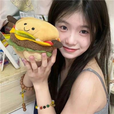 太子妃醒醒吧，你成影后了